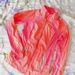 lululemon nothing but run jacket / flare light / size 2
